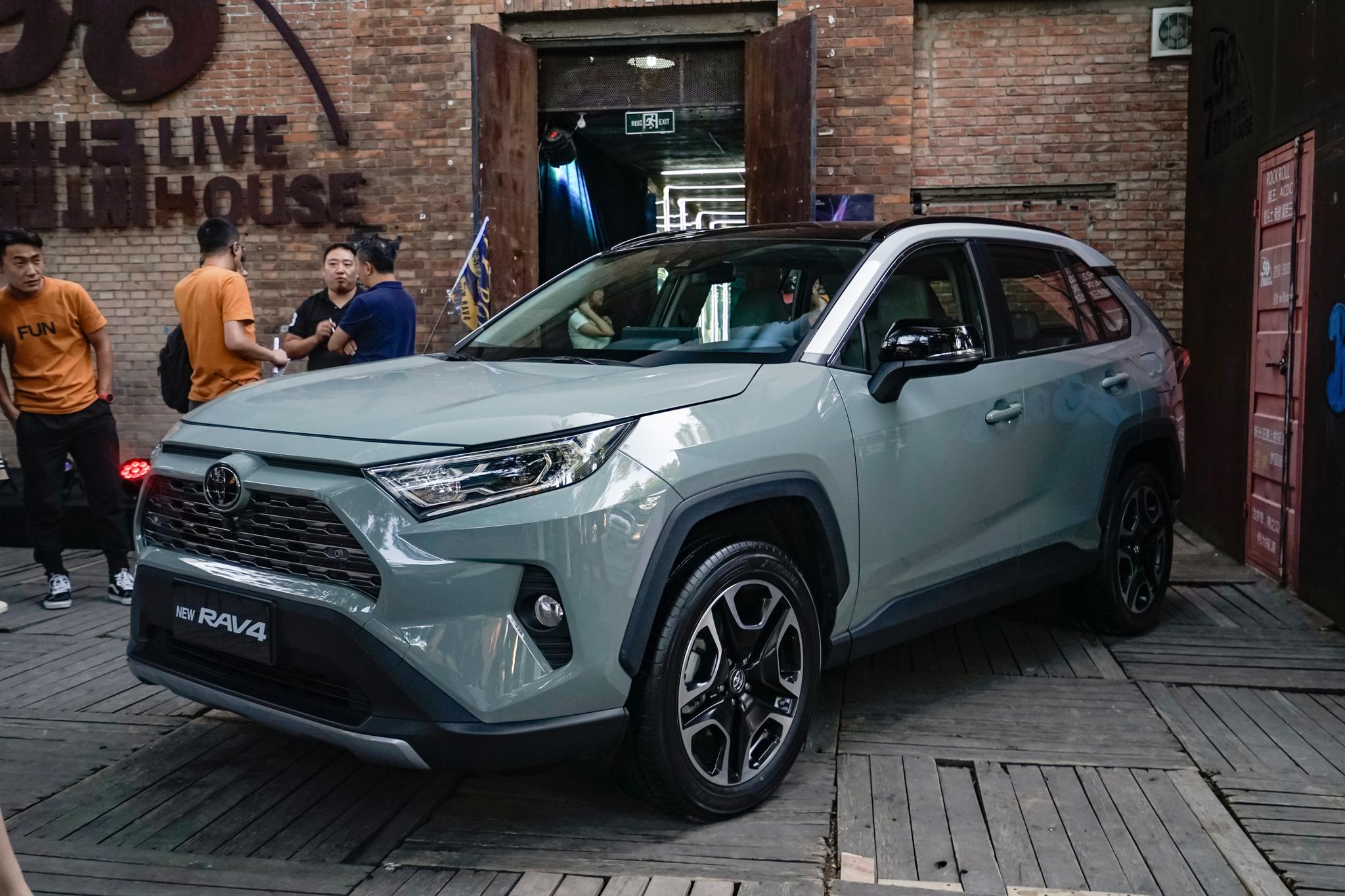 丰田rav4长期燃油修正过浓,丰田rav4有多火爆