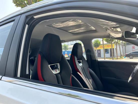 五菱星驰小型suv多少钱,五菱星驰suv2023款图片