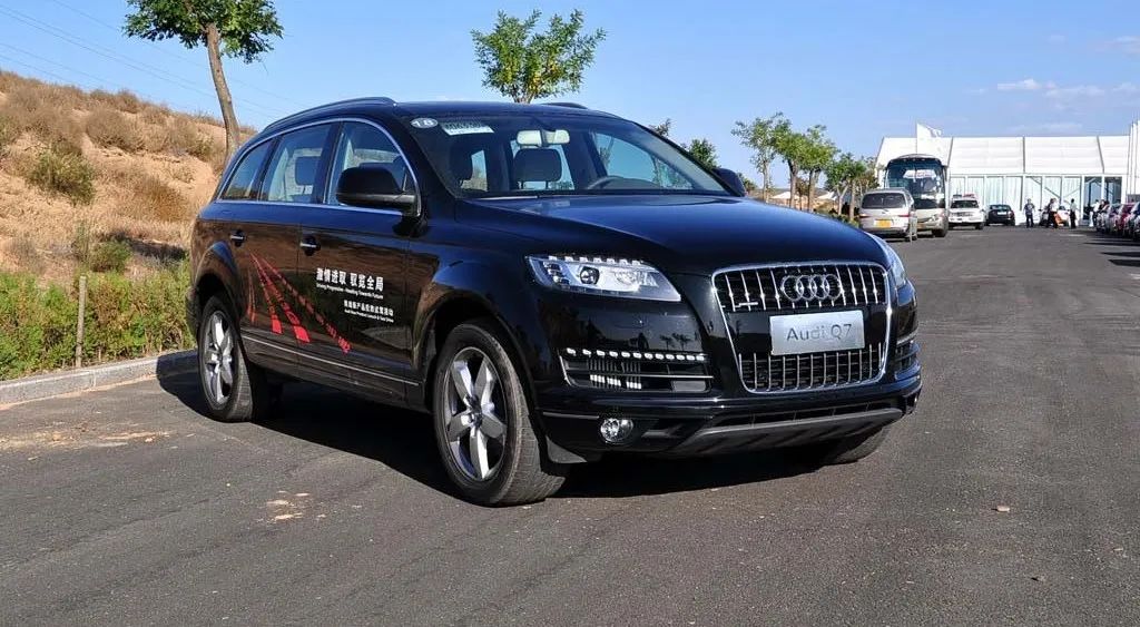 最美suv马自达cx30,最美英菲尼迪fx35