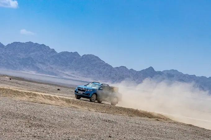 纳瓦拉2.3t柴油版和锐骐7,纳瓦拉2.3t柴油版试驾