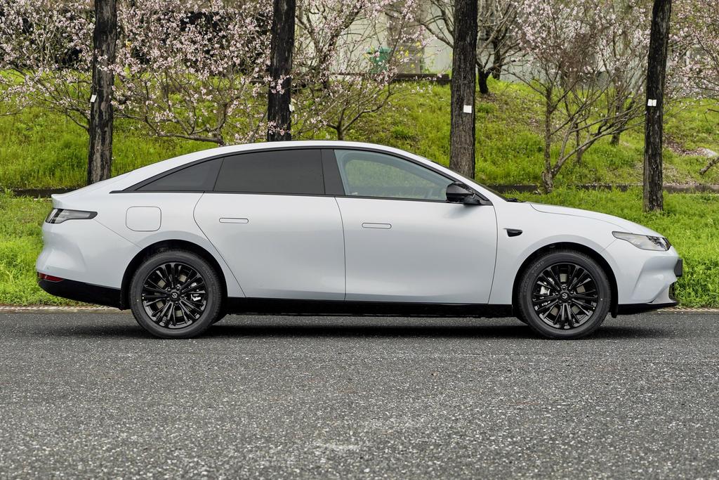 23款零跑c01优惠太原,成都2023款零跑c01底价多少