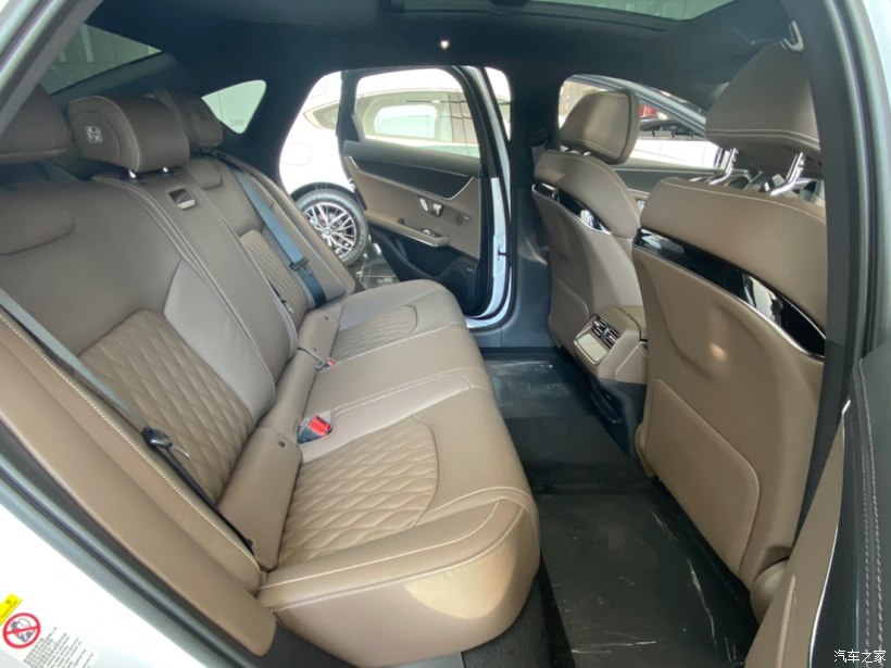 比亚迪汉白是珍珠白,比亚迪汉冰川蓝和白色