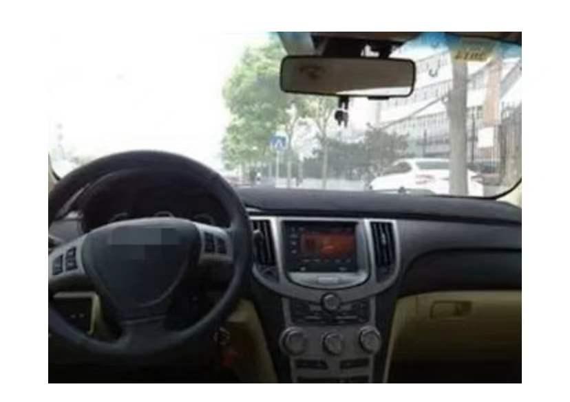 开车阳光太刺眼怎么办呢,开车太阳刺眼看不清路