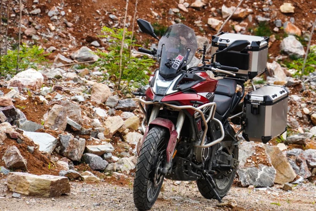 进步很大但是仍然任重道远,进步明显继续努力