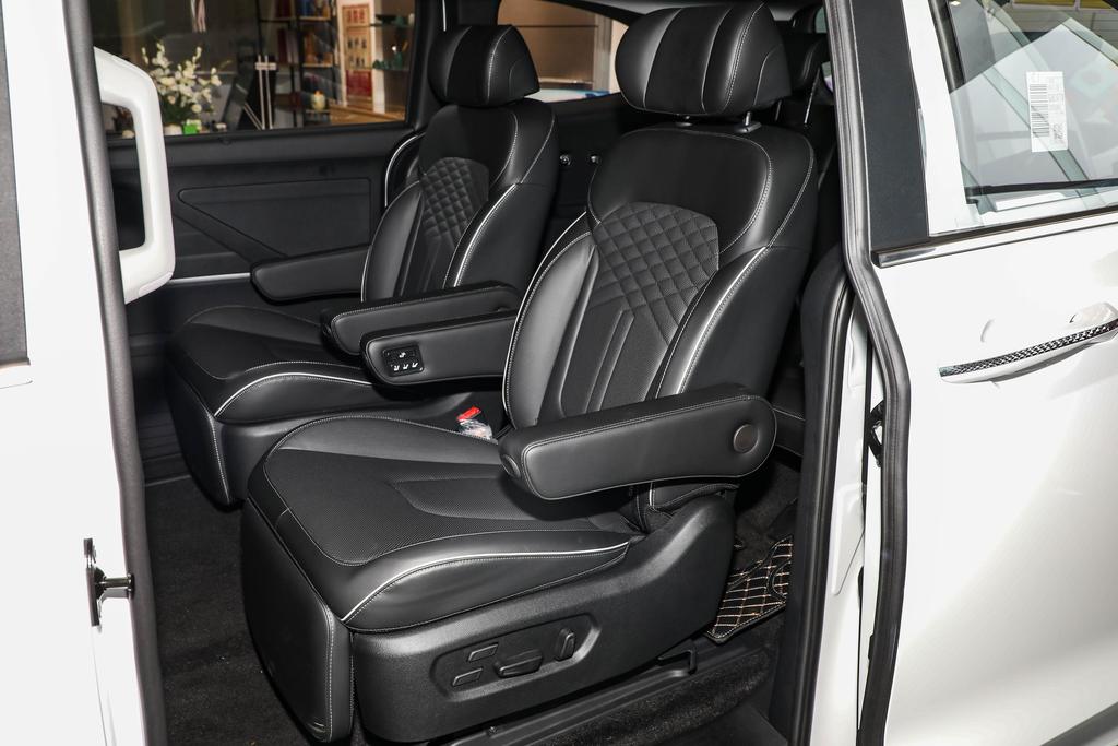 现代首款mpv库斯途车身颜色有几款,北京现代库斯途发布会现场在哪里