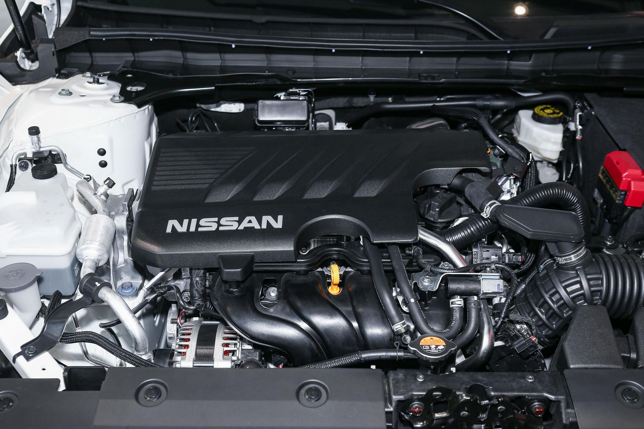 马自达6阿特兹与天籁哪个好,马自达阿特兹和天籁对比选谁