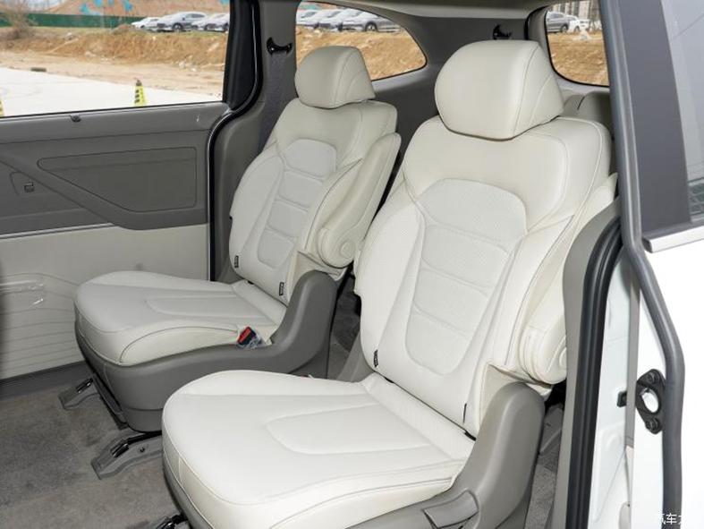 探店北京现代库斯巧虎家用大型mpv,库斯途北京现代