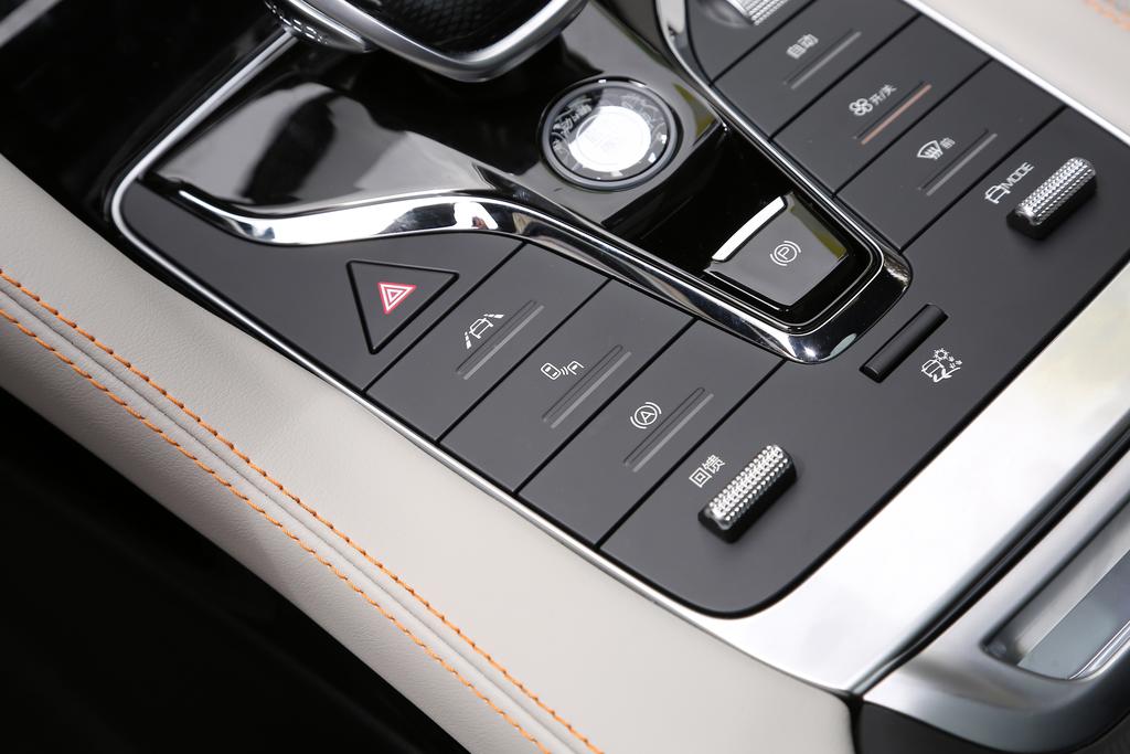 比亚迪宋plusev冠军版便携充电,比亚迪宋plus新能源2022款充电