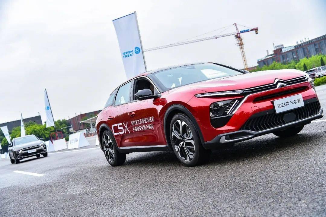 和凡尔赛c5x同级别的车都有哪几款,小型suv和凡尔赛c5x比较