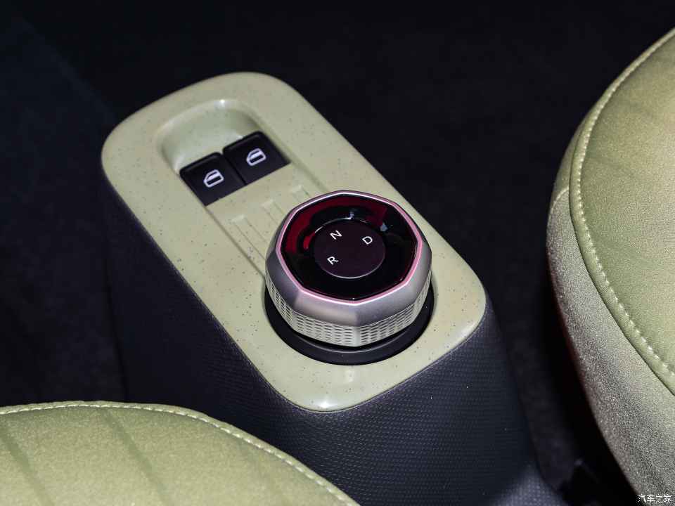 吉利熊猫mini多少价钱,吉利熊猫mini新春版现在能订上吗