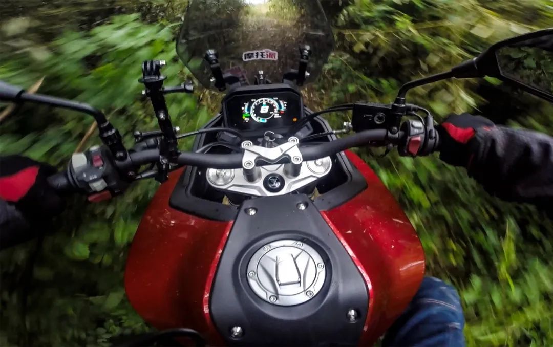 进步很大但是仍然任重道远,进步明显继续努力