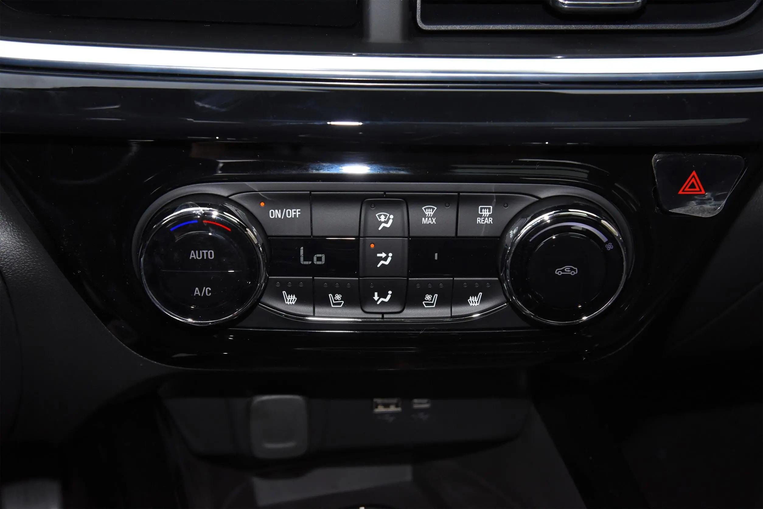 雪佛兰科迈罗2023有哪几个款式,雪佛兰星迈罗redline曜黑威蜂版