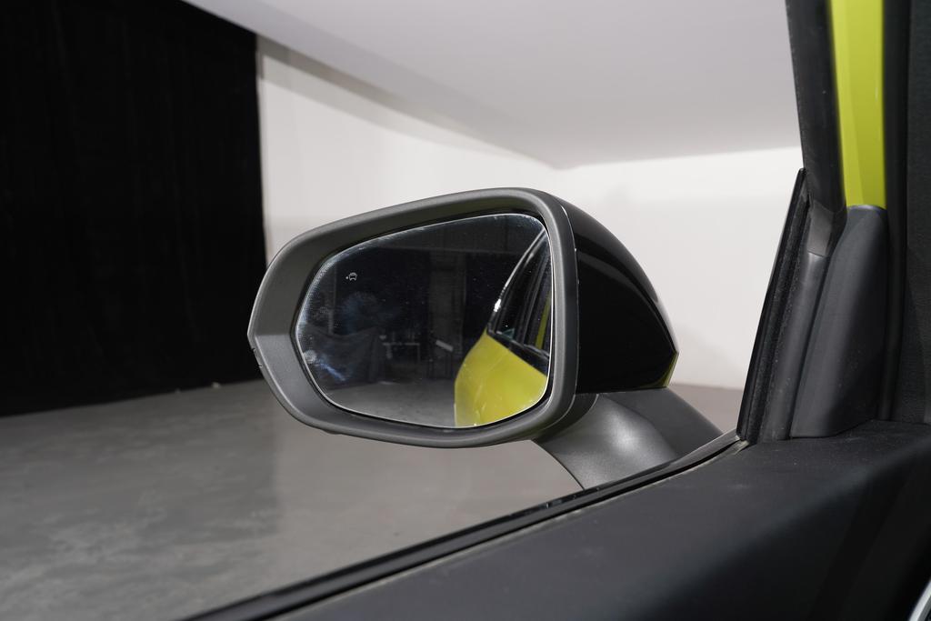 国产北汽魔方,一台新潮燃油车静态体验北汽魔方