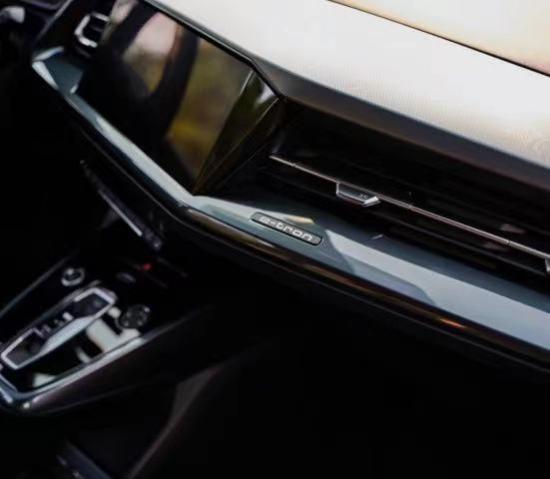 新款4轮电动车测试,上汽奥迪45万级新能源车型