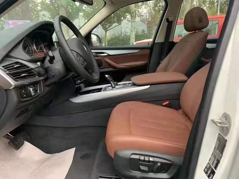 5年的宝马x53.0二手要多少钱,宝马x5库存车多少钱