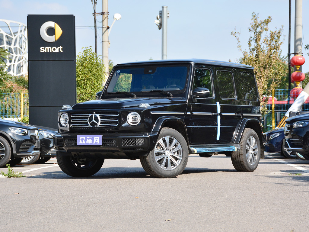 如果你有200万，会买揽胜还是奔驰G级？两款车都有哪些区别？