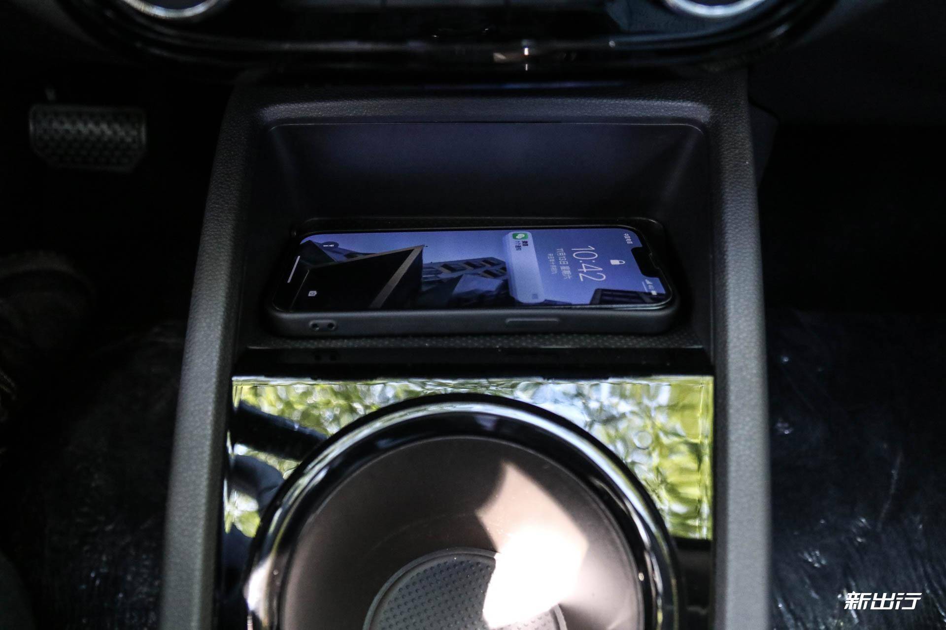 19款奇瑞小蚂蚁驾驶感受,奇瑞小蚂蚁甜粉款半糖55kw测评