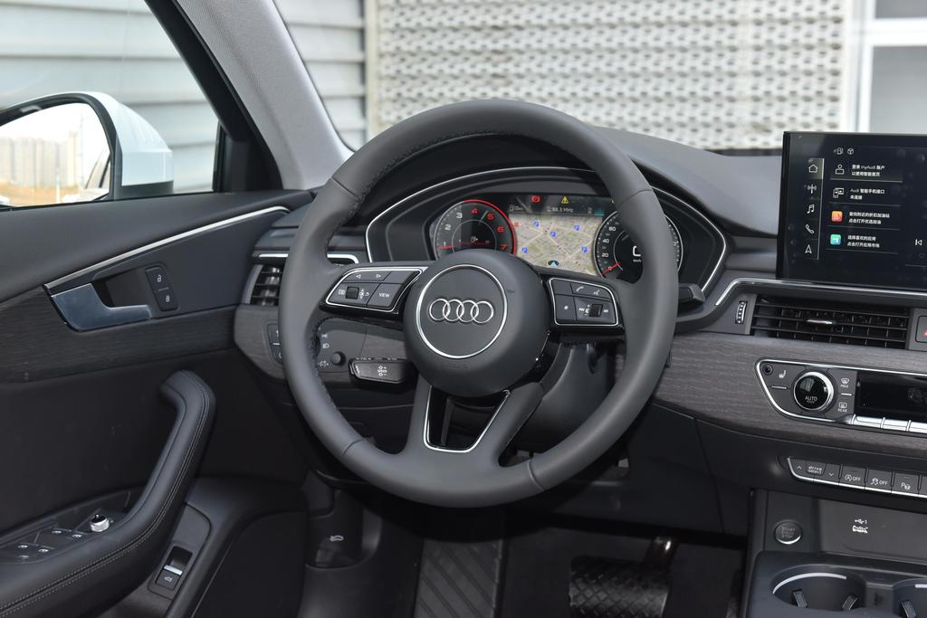 奥迪a4l历代款式对比,历代最经典的奥迪a4l是哪款