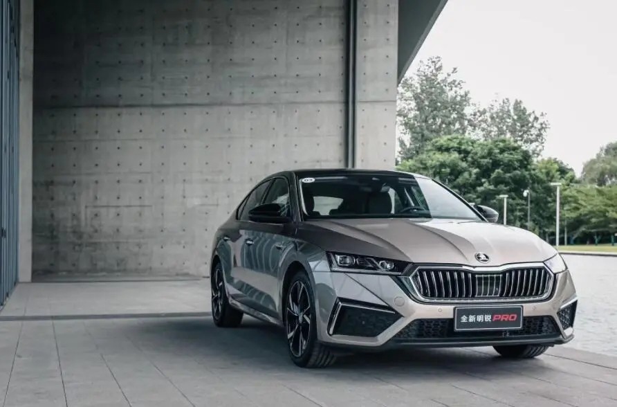 新奥德赛选哪个白,23款宝来双离合靠谱吗