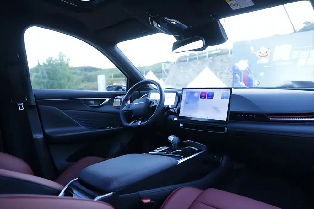 北京汽车魔方全方位解析,新款北京汽车魔方