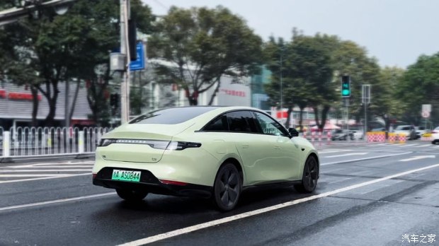 试驾零跑C01号称20万纯电轿车卷王它配吗