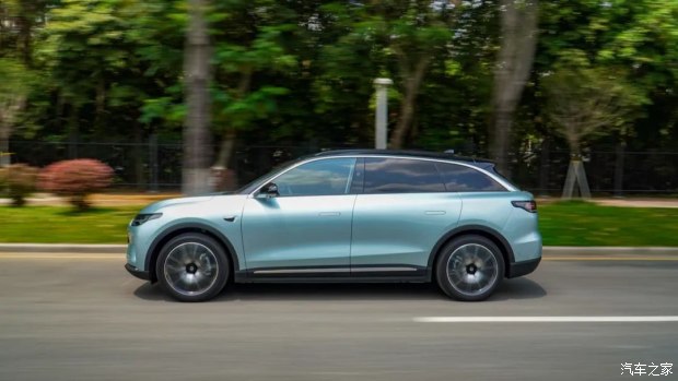 试驾零跑C11性能版真有点不相信它售价只要22.98万元