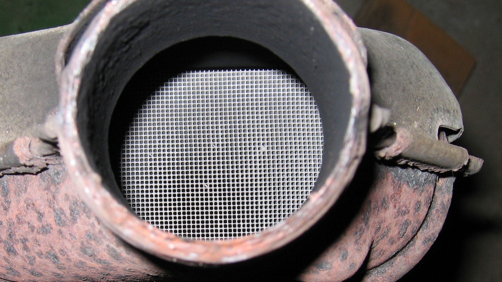 发动机混合气过浓怎么导致的,发动机混合气过稀怎么解决