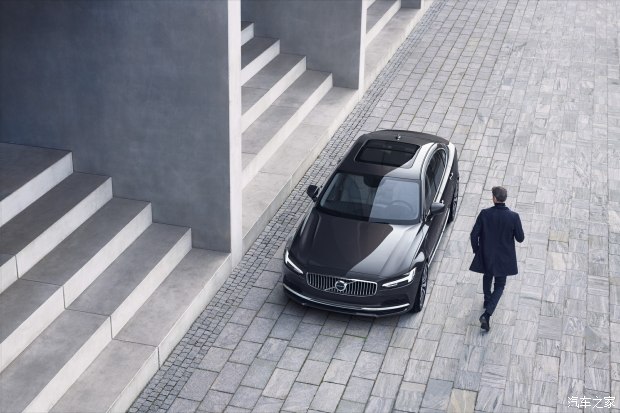 沃尔沃xc60电瓶自我保护断电功能,沃尔沃汽车小电瓶的作用