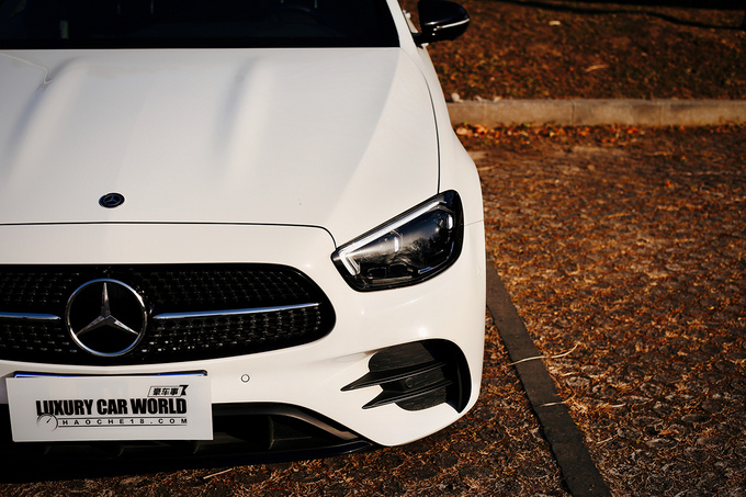 奔驰e标轴买260还是300,奔驰a级180评价