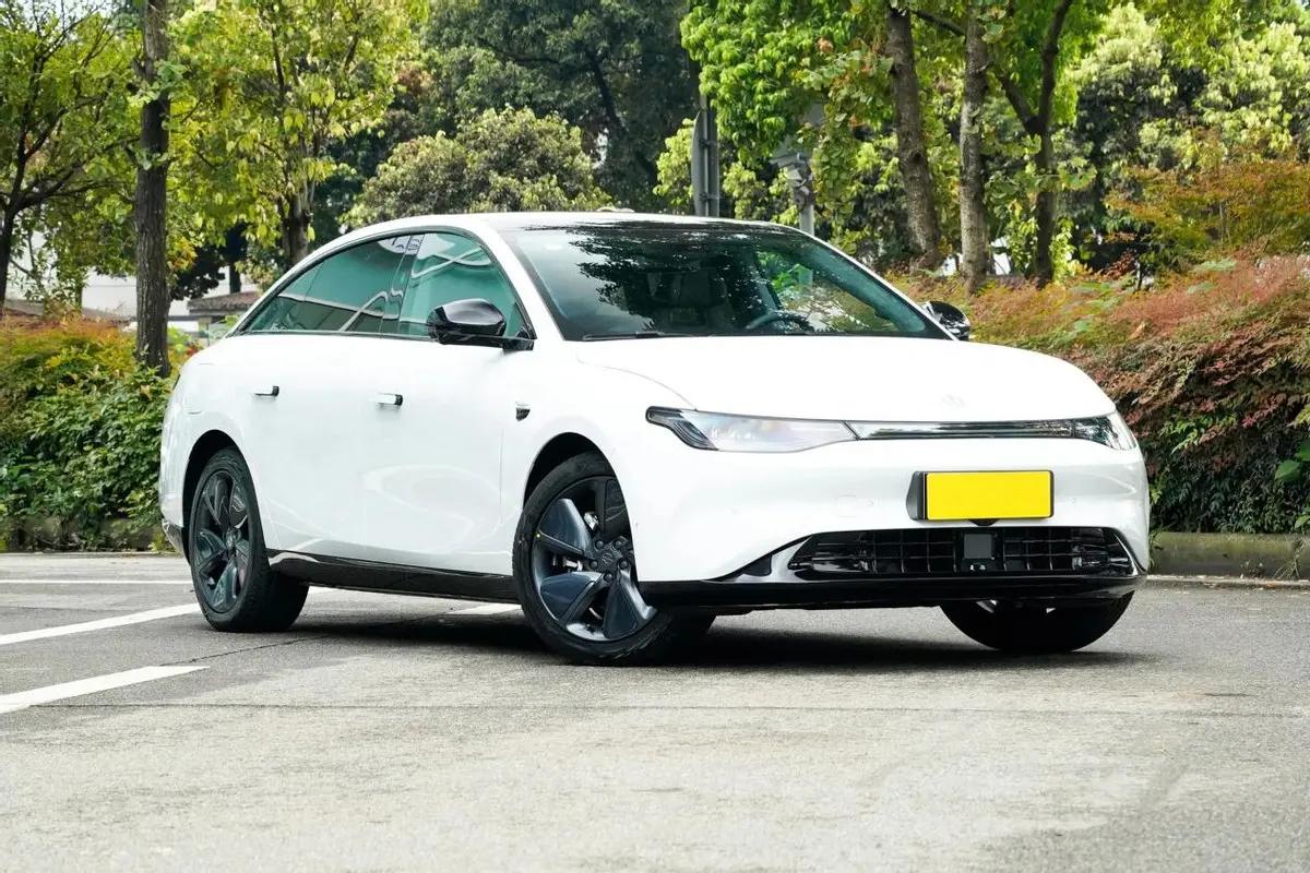 配备l2级自动驾驶的豪华suv,配备l2级辅助驾驶的车型