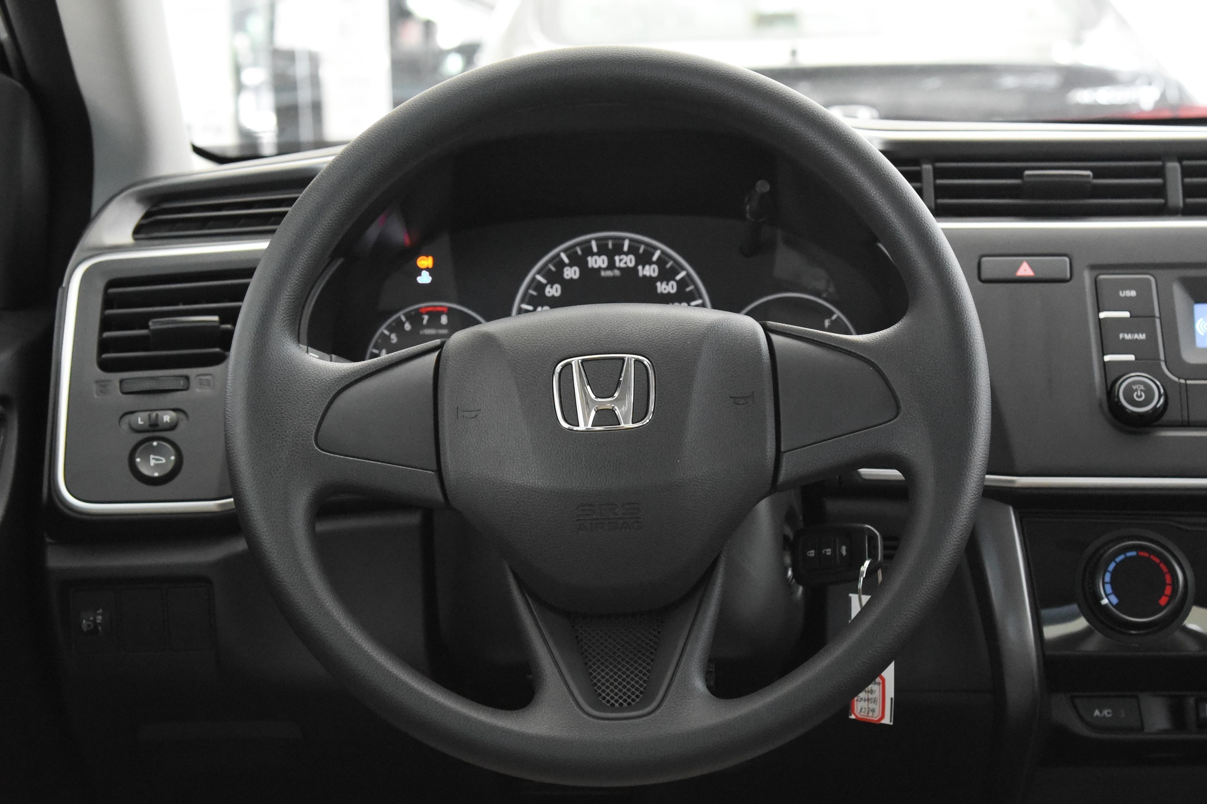 新款锋范好还是经典风范好看,本田锋范都有哪些实用功能