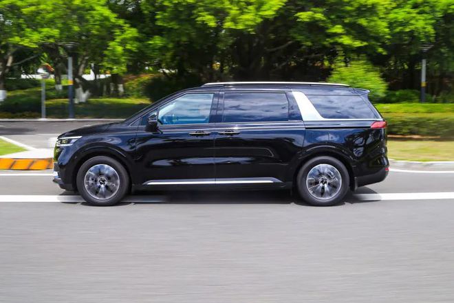 丰田加价车怎么砍价,广汽丰田塞纳和起亚嘉华怎么选