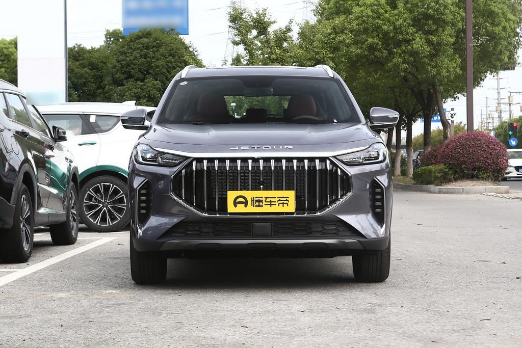 捷途x70plus1.6t落地价,捷途x70plus地板的详细配置