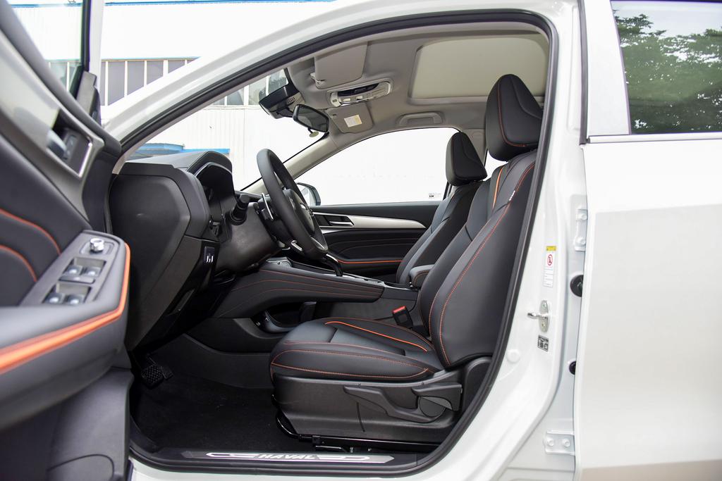 哈弗f7半价抢购,最新款的哈弗f7