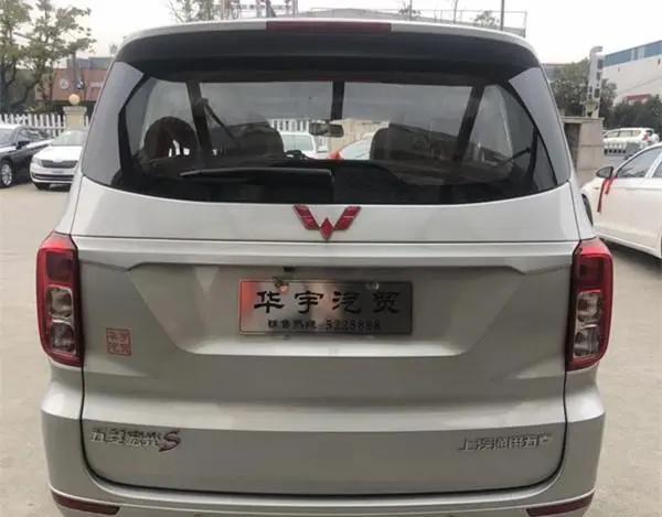 五菱荣光s和五菱宏光s哪个拉货好,五菱宏光s和五菱宏光v拉货