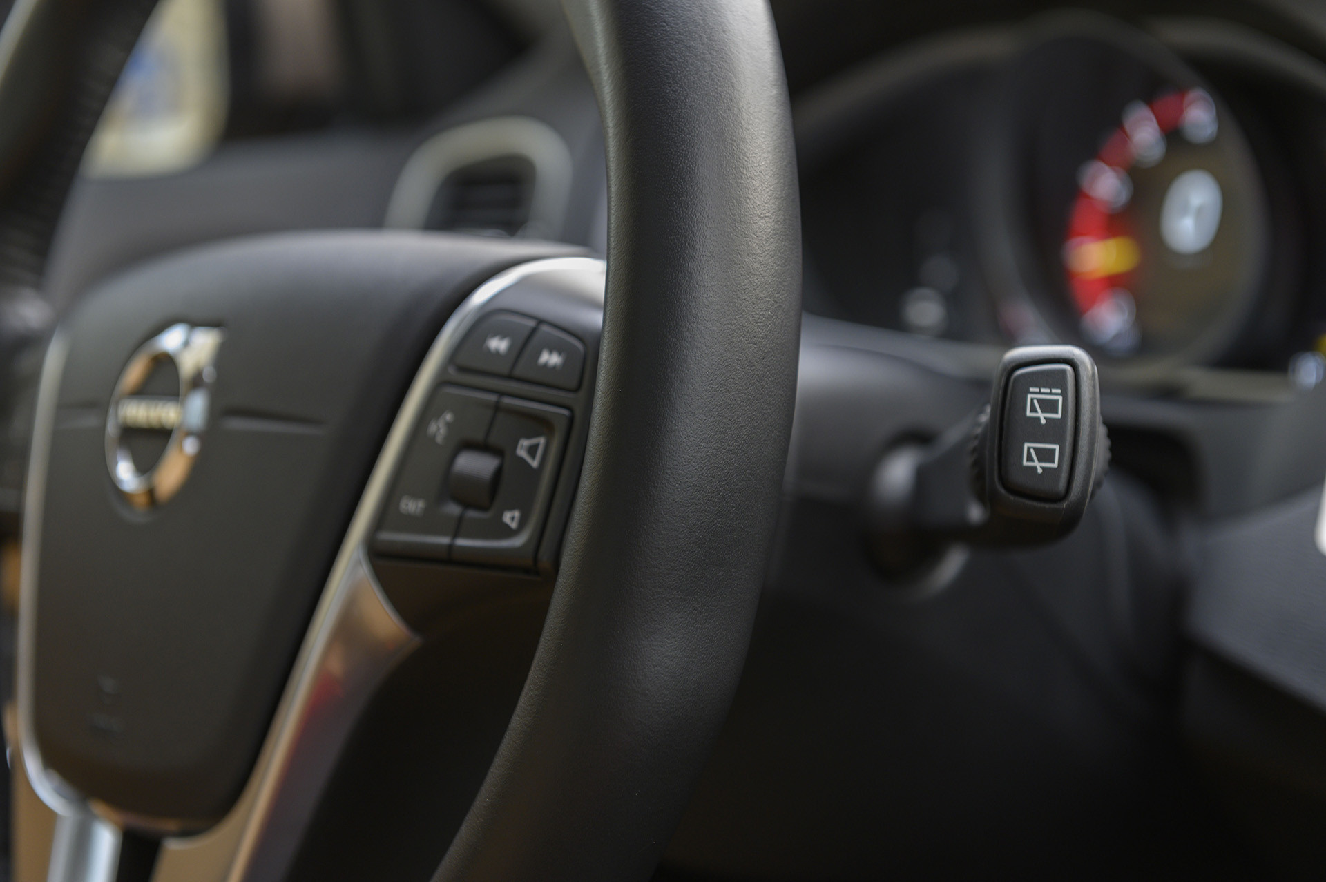 二手沃尔沃v40怎么选,v40沃尔沃二手多少钱