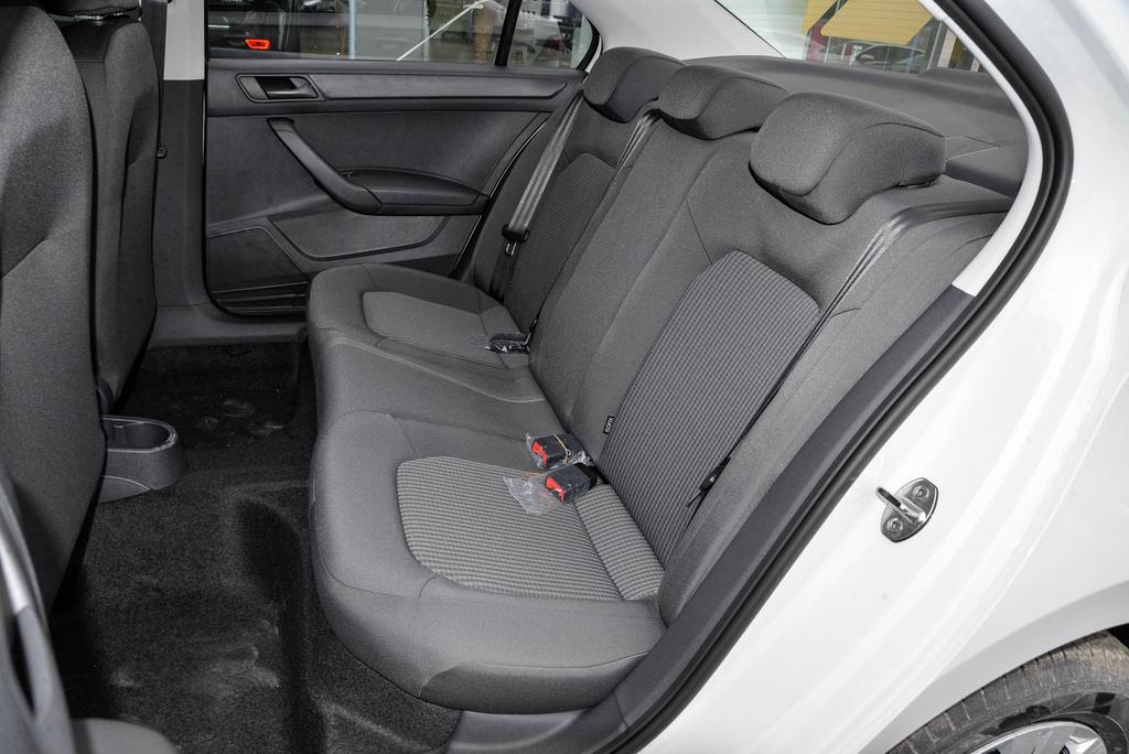 2022款经典大众桑塔纳,2022经典情怀版大众桑塔纳普桑