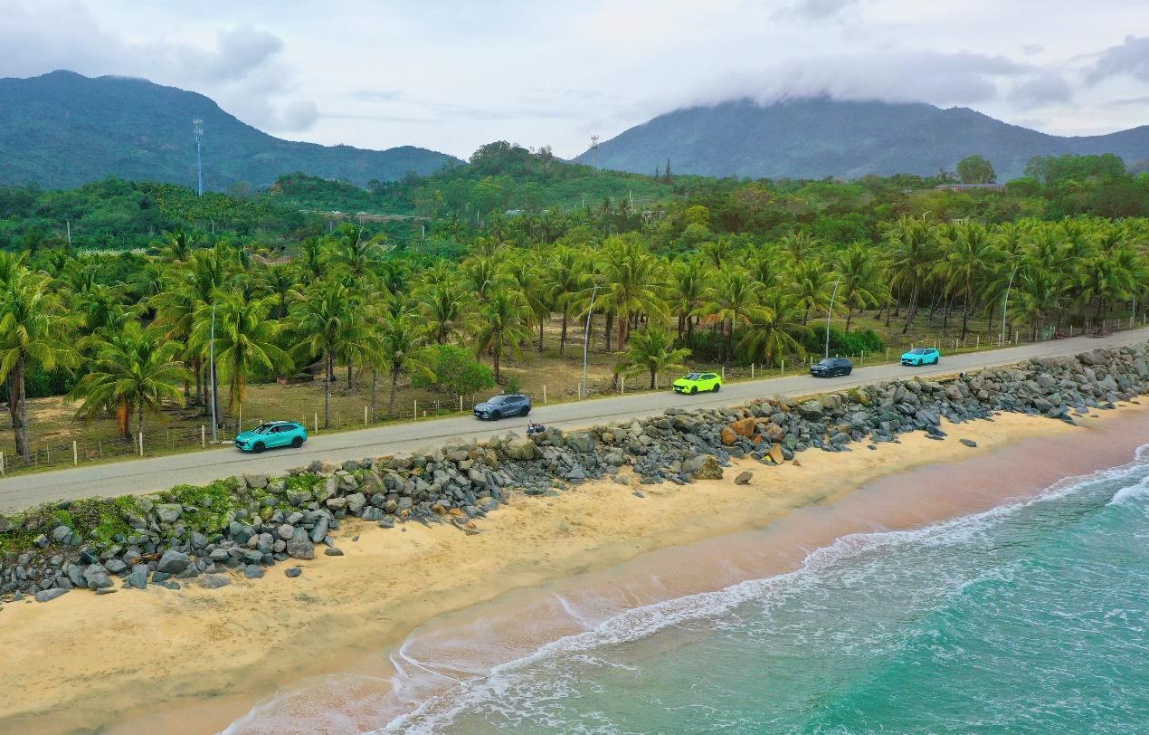 带着粉丝去三亚试驾、沙滩BBQ狂欢，东风风行这样的聚会请天天办