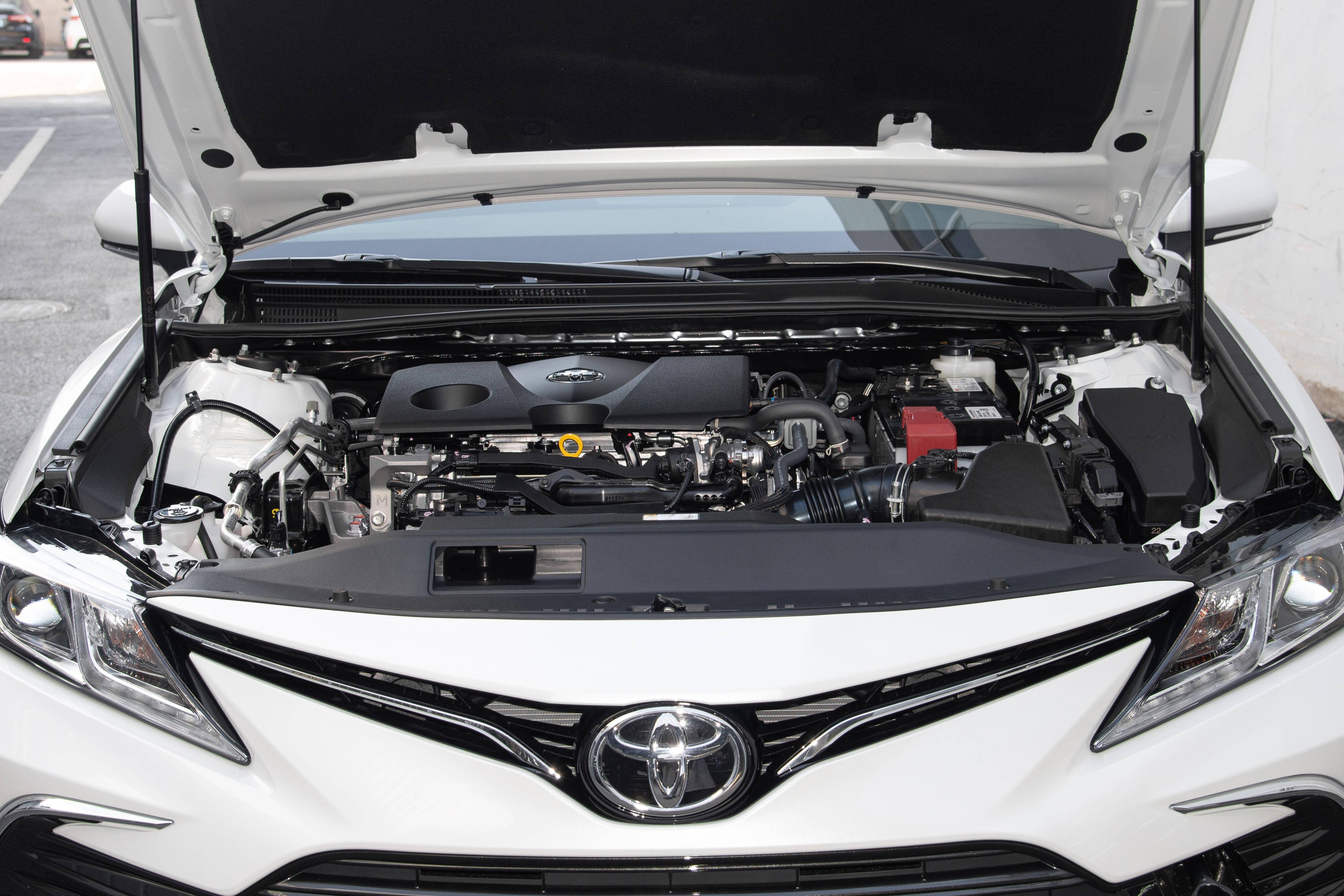 试驾丰田凯美瑞2.0混动油耗,丰田凯美瑞测评2021发动机2.5混动