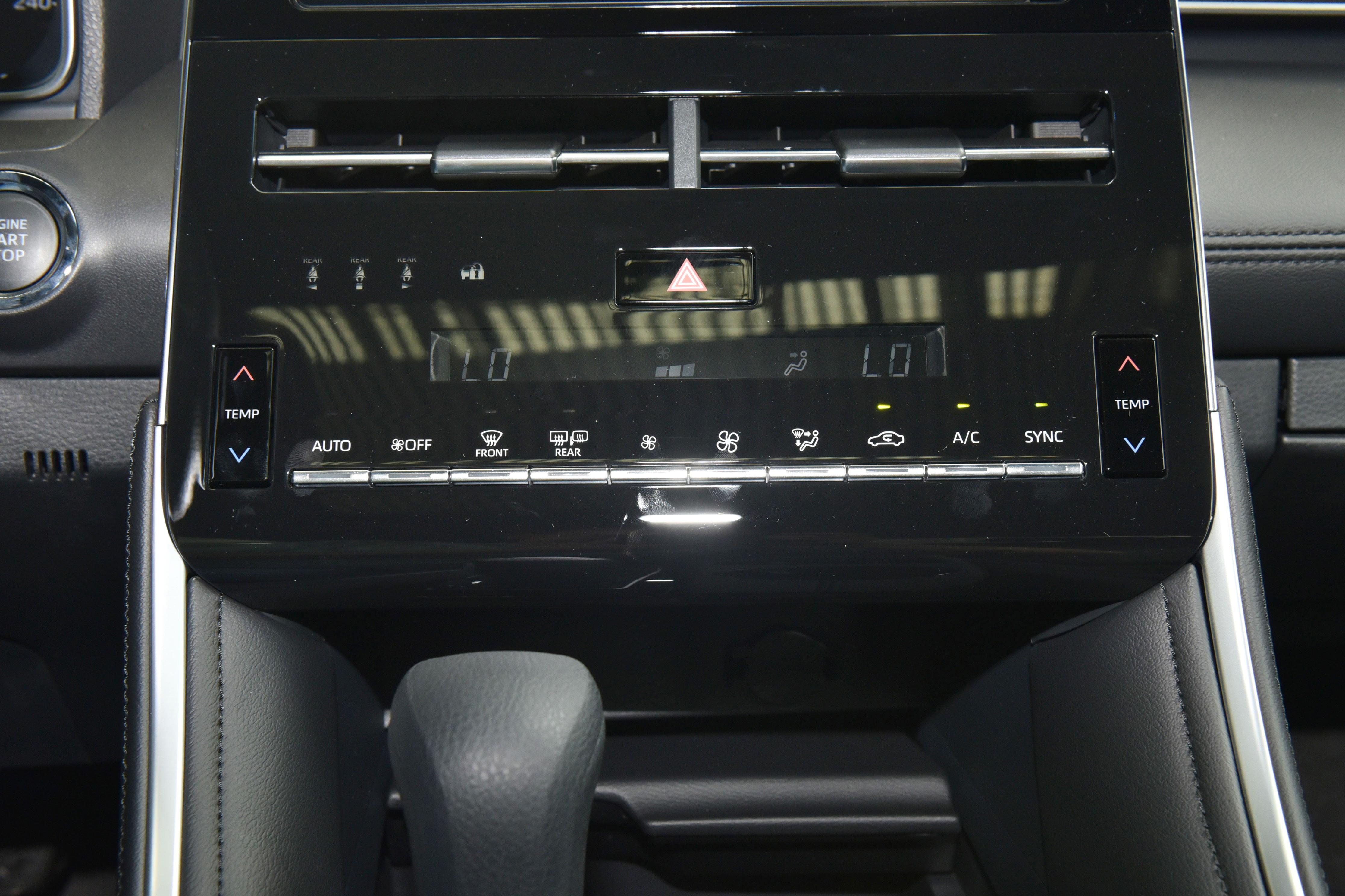 如何选择丰田亚洲龙的配置和车型,10个安全气囊的车型