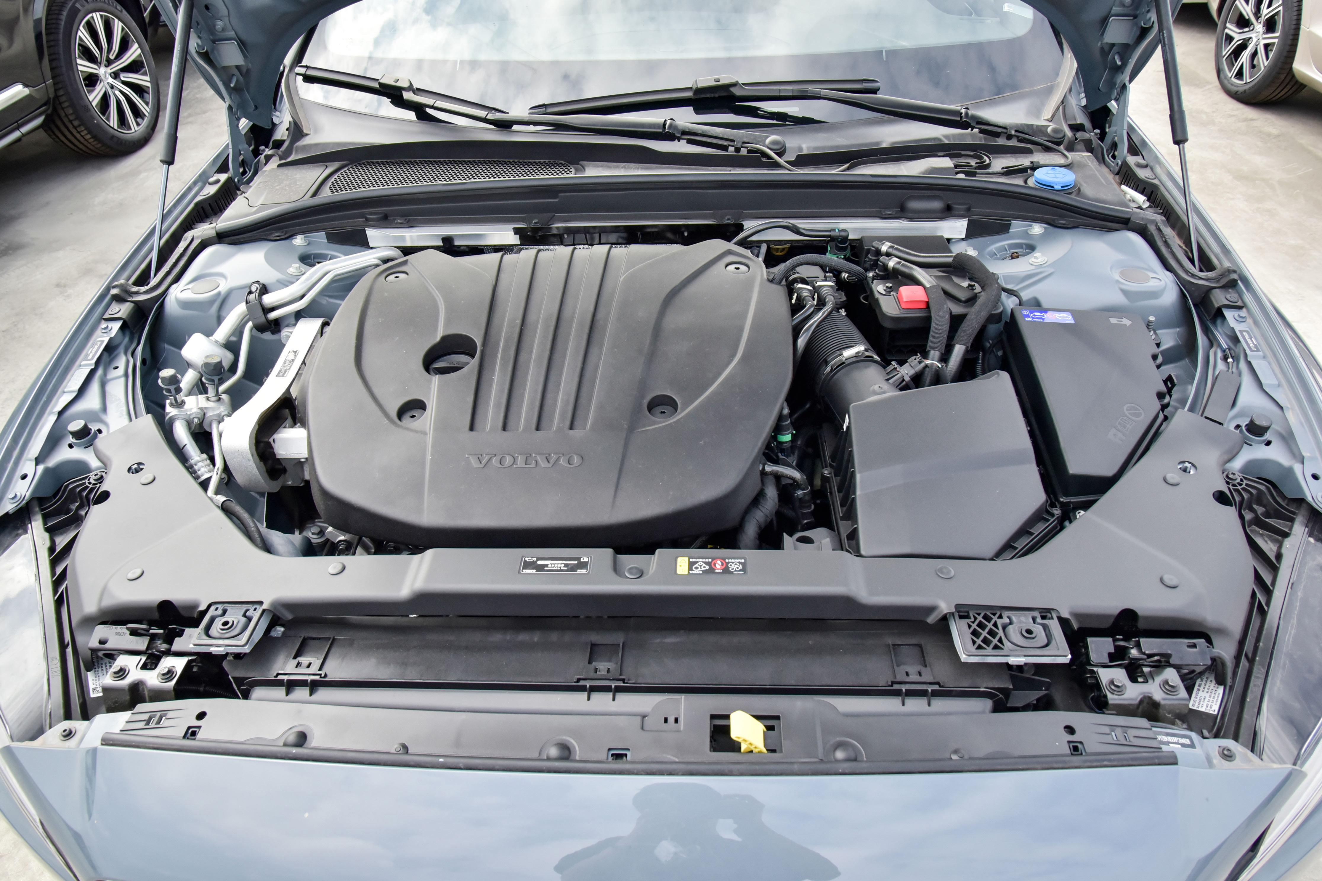 绅士赛车,感受优质试驾全新沃尔沃s60