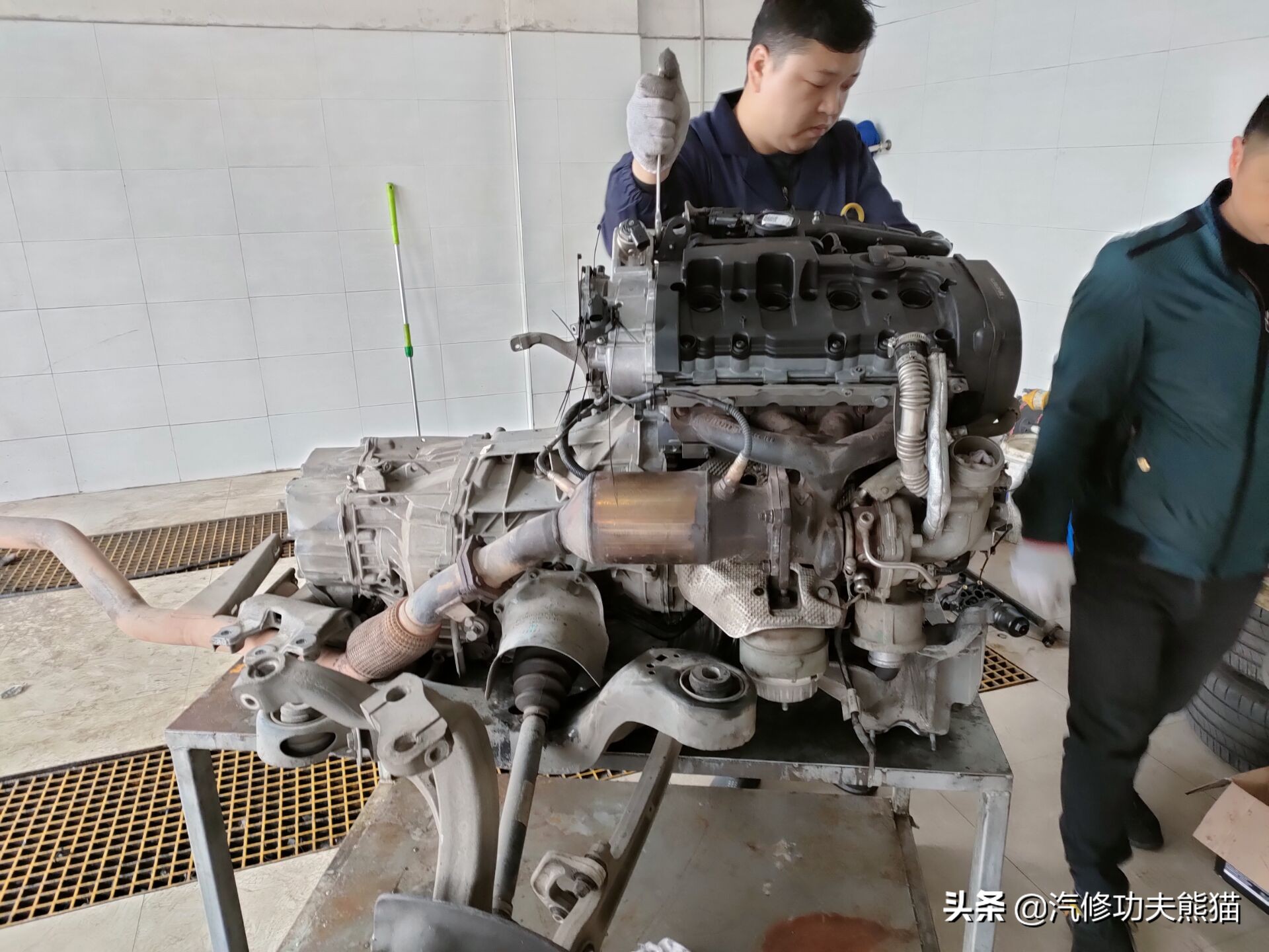 一汽奥迪a6l烧机油,08款奥迪a6l2.0t烧机油严重怎么办