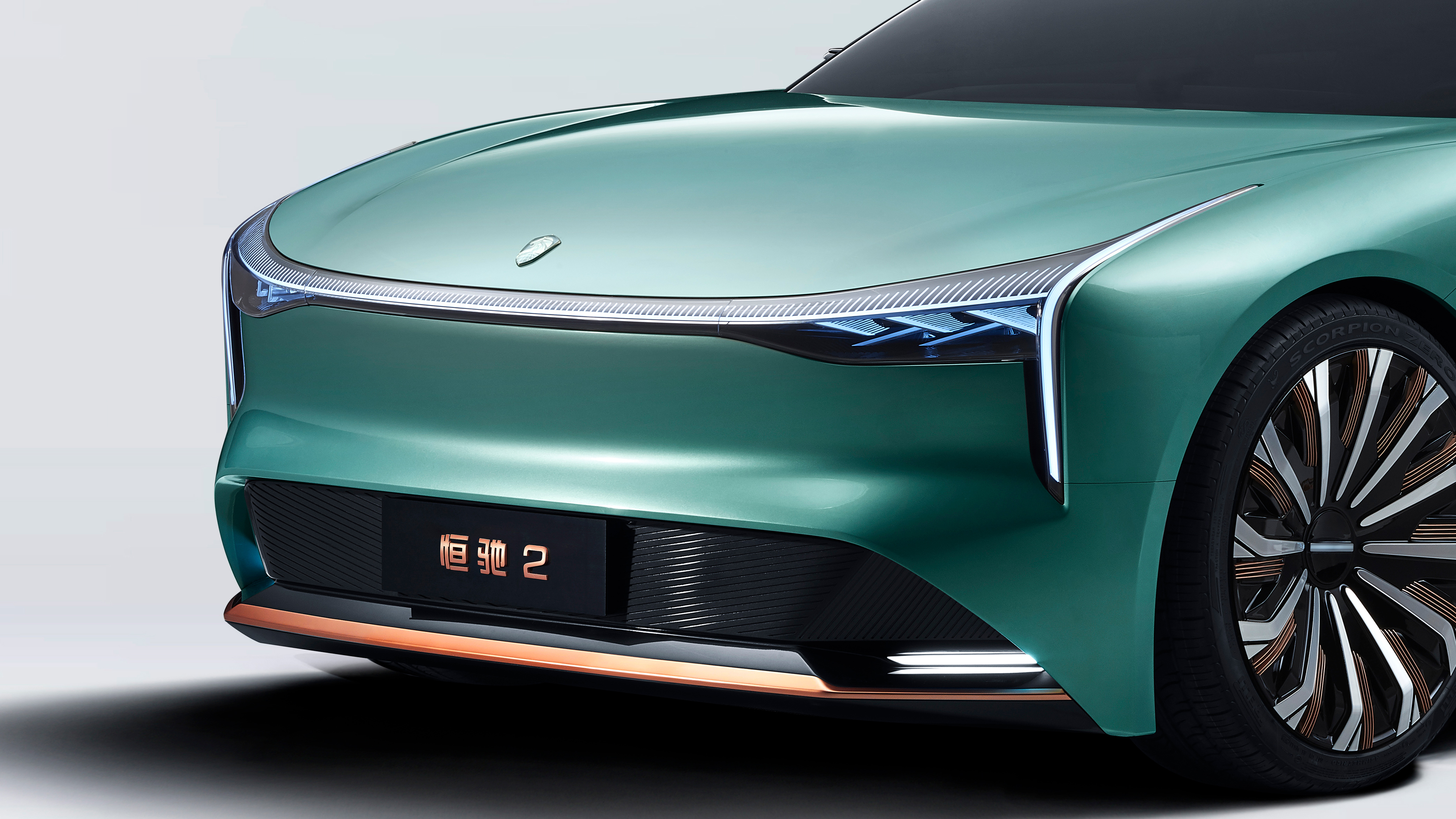 好“色”之徒的钟爱：恒驰全球独创的“猫眼绿”