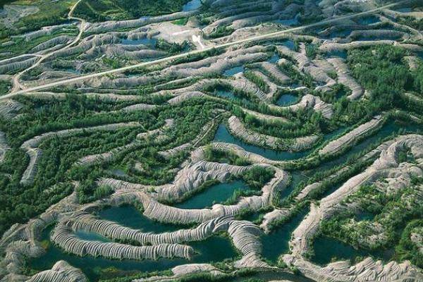 加拿大最富的河流,共开采出60亿黄金,游客纷纷慕名来淘金