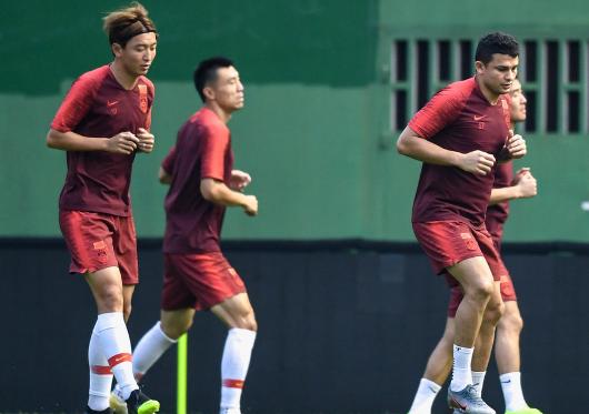 涓彊涔嬫垬瓒崇悆,涓彊涔嬫垬鍥借冻棣栧彂