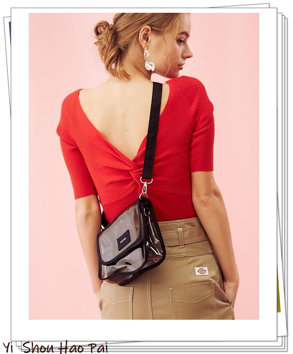 春夏包包流行颜色搭配,中性风格包包搭配夏季女装