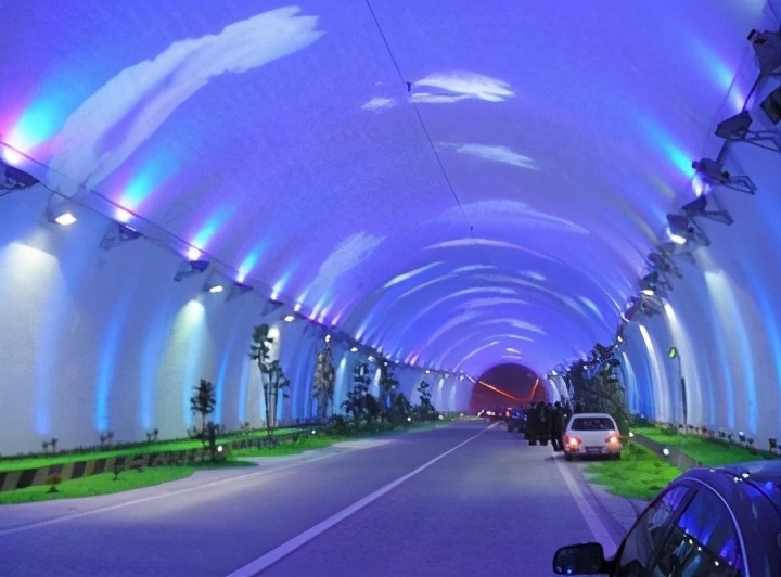 中国最长隧道105公里花多少钱,中国在建最长的隧道