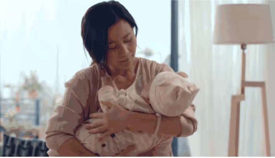 喜欢奶睡抱睡的宝宝更频繁夜醒,宝宝奶睡导致频繁夜醒怎么办