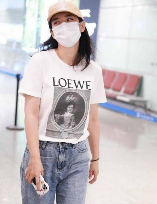 黄奕蓝色深v长裙,黄奕最惊艳的红裙