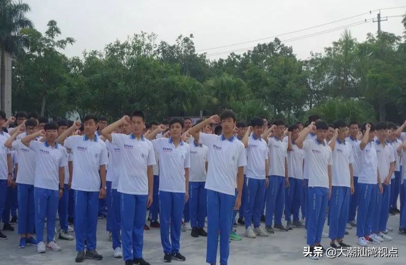 汕头市潮阳区学校各种校服,汕头潮阳职校的校服哪里有卖